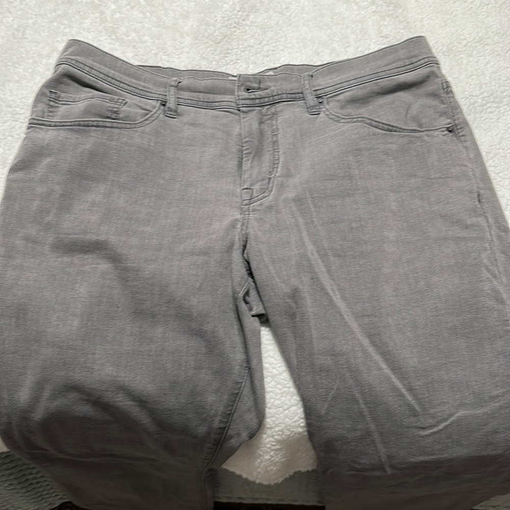 Travis Mathew Legacy Jeans Dark Denim Size 34